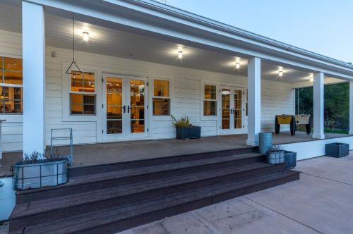 10555 Watsonville Rd, Gilroy CA  95020-9433 exterior