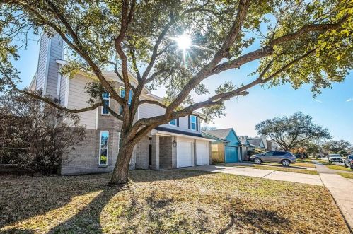 4913 Meadow Crest St, Morgans Point, TX 77571-2836