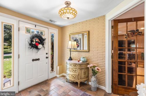 117 Monticello Dr, Riverton NJ 08077-4377 exterior