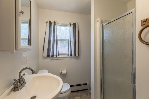 16 Snell Rd, Lee NH  03861-6719 exterior
