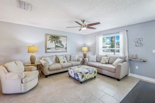 708 100th Ave, Naples, FL 34108-2240