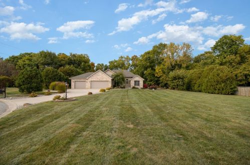761 Gadwell Ct, Valpo, IN 46385-8647