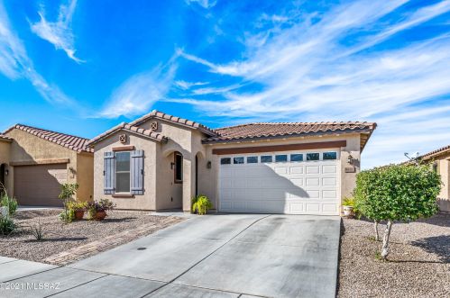 8631 Western Juniper Ter, Tucson, AZ 85743-7131