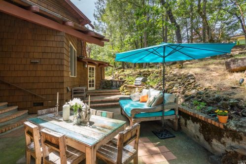 5779 Trailwood Dr, Santa Rosa, CA 95404-1650
