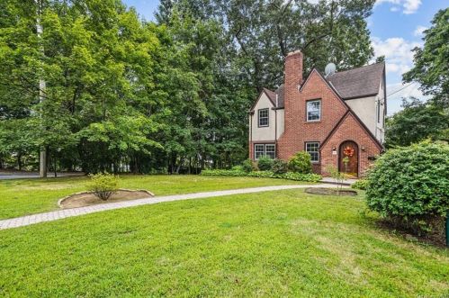 100 Lakeview Ave, Scarsdale, NY 10583-5124