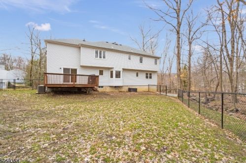 10 Spring Hill Ct, Dover NJ  07869-4305 exterior