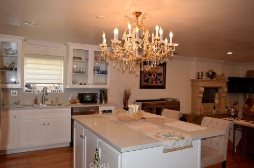 11803 Casimir Ave, Hawthorne CA  90250-1994 exterior