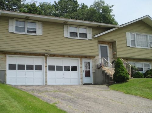 68 Arline Dr, Waterbury, CT 06705-3503