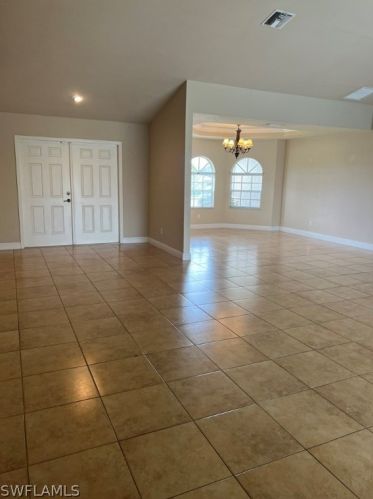 120 18th St, Cape Coral, FL 33909-9233