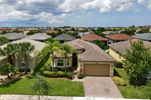 11964 Crestwood Cir, Port Saint Lucie FL  34987-2738 exterior