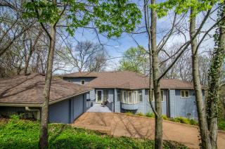 1410 Robert E Lee Ln, Brentwood, TN 37027-6827