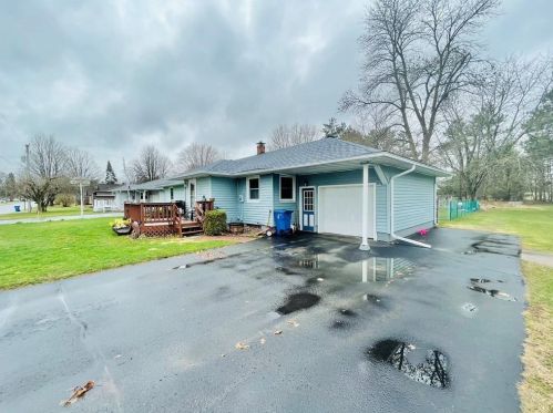500 6th St, Cameron, WI 54822-9579