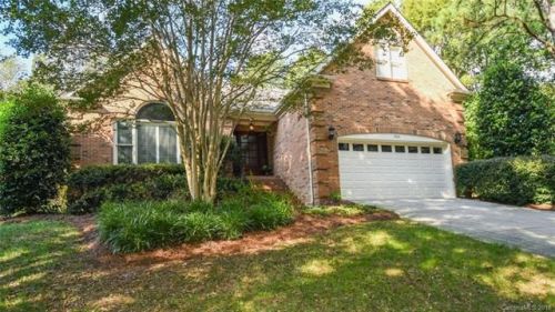 7215 Leharne Dr, Charlotte, NC 28270-2876
