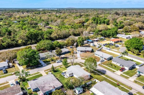 2558 Stratford Dr, Cocoa FL  32926-4319 exterior