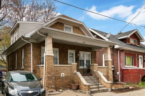 5714 21st Ave, Kenosha, WI 53140-3827