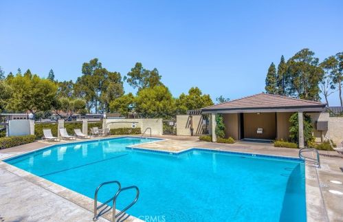 6421 Calle Del Norte, Anaheim CA  92807-4203 exterior