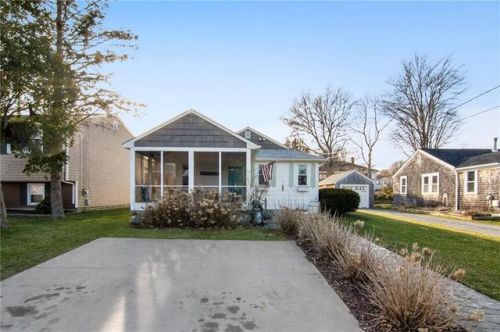 73 Rockland St, South Kingstown, RI 02882-3634