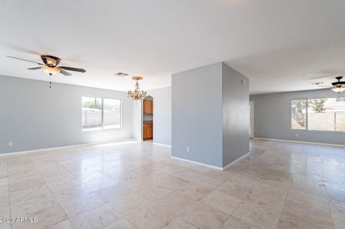 6838 42nd Way, Phoenix AZ  85042-5211 exterior