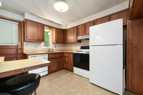 3959 Boulevard Dr, Pittsburgh PA  15217-2619 exterior