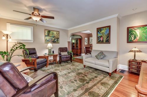513 Minnesota Ave, Deland, FL 32720-3323