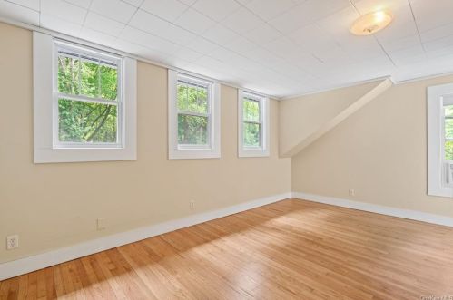 2450 State Route 208, Walden NY  12586-2801 exterior