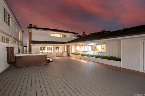 11 Harbor Island Rd, Newport Beach CA  92660 exterior