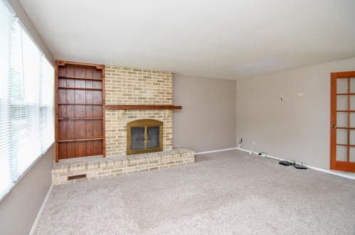 1841 Adler Way, Green Bay, WI 54303-3302