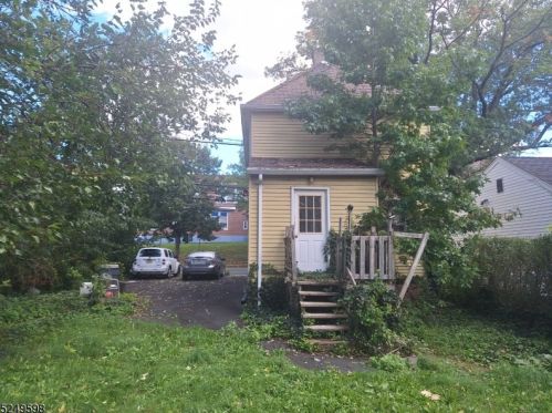 526 Faitoute Ave, Roselle Park, NJ 07204-1504