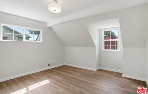 14147 Leadwell St, Van Nuys CA  91405-2440 exterior