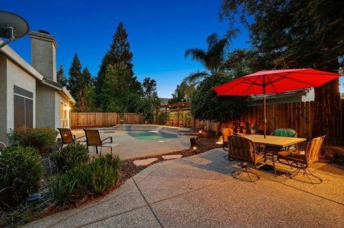 9306 Winningham Ct, Elk Grove CA  95758-6428 exterior