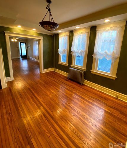232 Rector St, Perth Amboy NJ  08861-4424 exterior