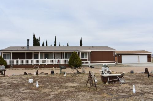 25925 Avenue, Lancaster, CA