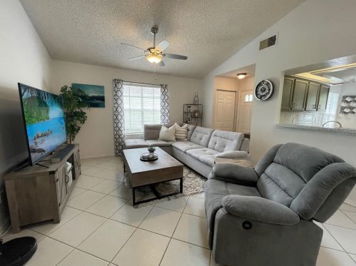 110 Yorktown Pl, Sanford FL  32771-3682 exterior