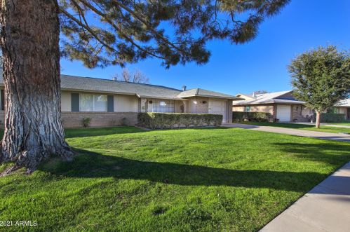 9621 Greenhurst Dr, Sun City, AZ 85351-2026