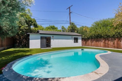 14633 Albers St, Van Nuys CA 91316-2602 exterior