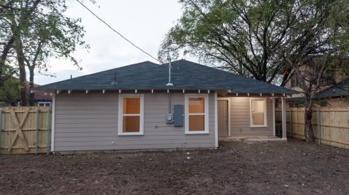 1223 Bessie St, Fort Worth, TX 76104-1627