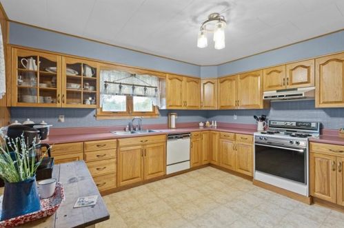 2401 Scrubgrass Rd, Grove City PA  16127-6629 exterior