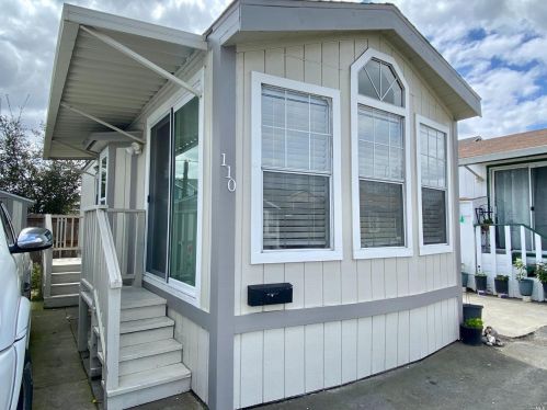 110 El Crystal Dr, Santa Rosa CA  95409-7909 exterior