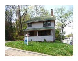 924 School St, Moon Twp, PA 15108-1973