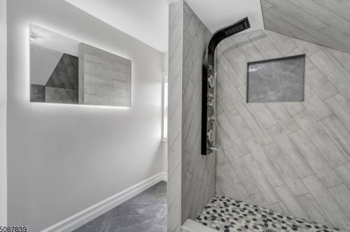 16 Dayton Cres, Bernardsville NJ  07924-2704 exterior