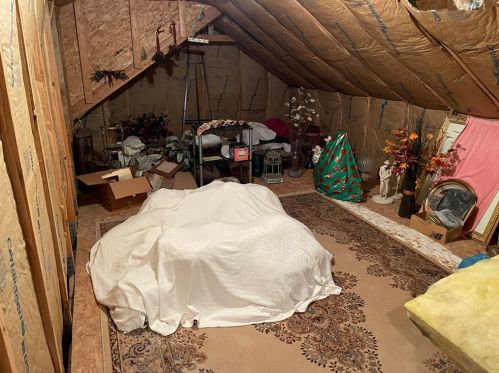 8116 Palomino Dr, Bridgeville PA  15017-1157 exterior