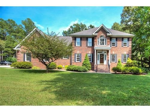 14274 Country Club Dr, Ashland, VA 23005-3138