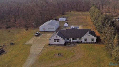 11339 Sager Rd, Swanton, OH 43558-8955