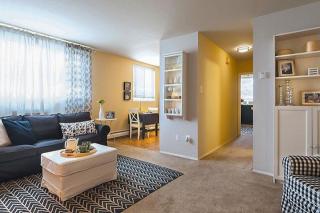 450 Domino Ln, Philadelphia PA  19128-4333 exterior