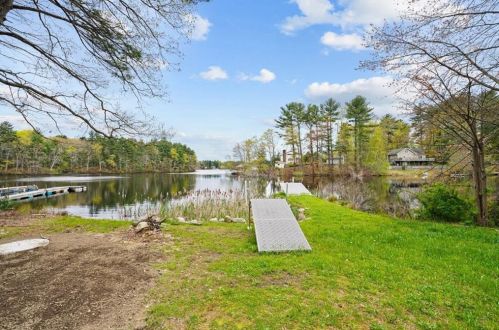 193 Pinehaven Rd, Coventry RI 02816-8934 exterior