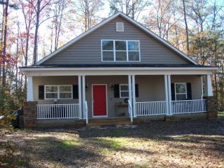 105 Birdsong Ln, Batesburg-Leesville, SC 29006-8500