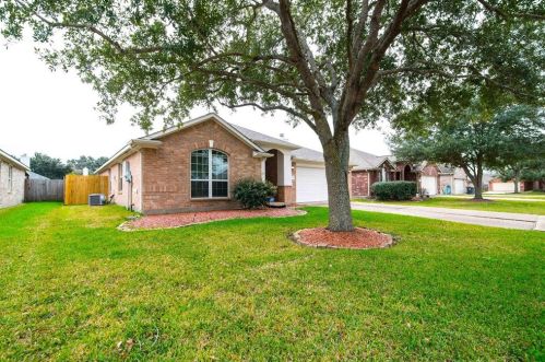 3114 Orange St, Pearland TX  77581-3355 exterior