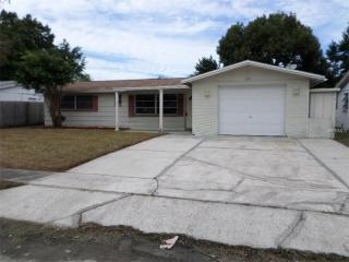 5601 Dolores Dr, Tarpon Springs, FL 34690-2322
