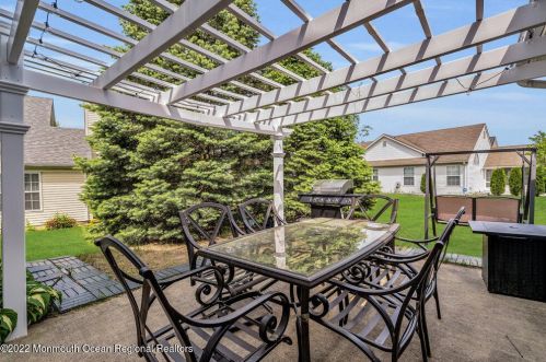 26 Casco Ct, Lakewood NJ  08701-5779 exterior