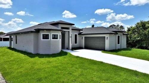1405 Bruce Ave, Lehigh Acres, FL 33976-2815